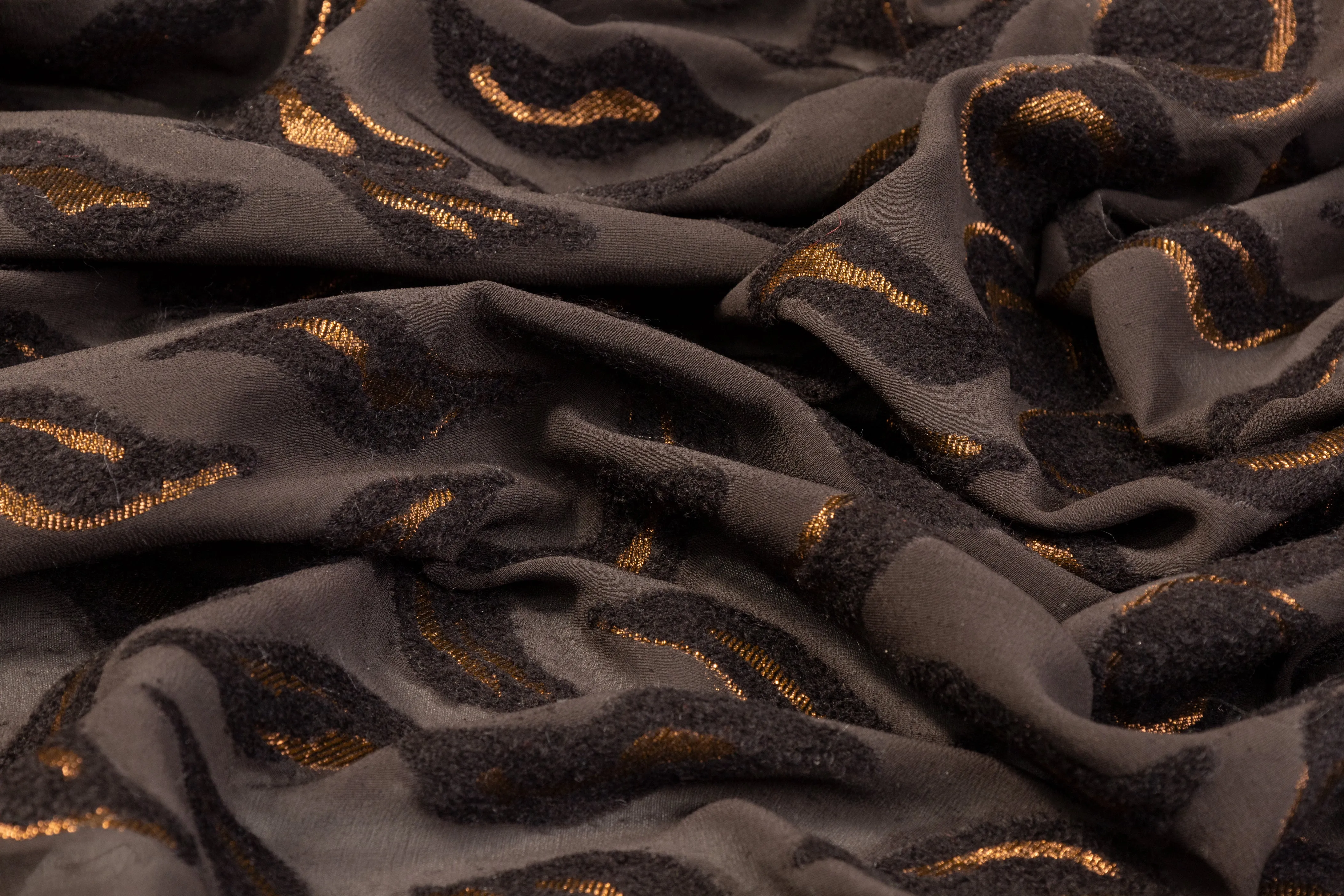 Abstract Italian Metallic Silk Wool Metallic Fil Coupé - Black / Gold