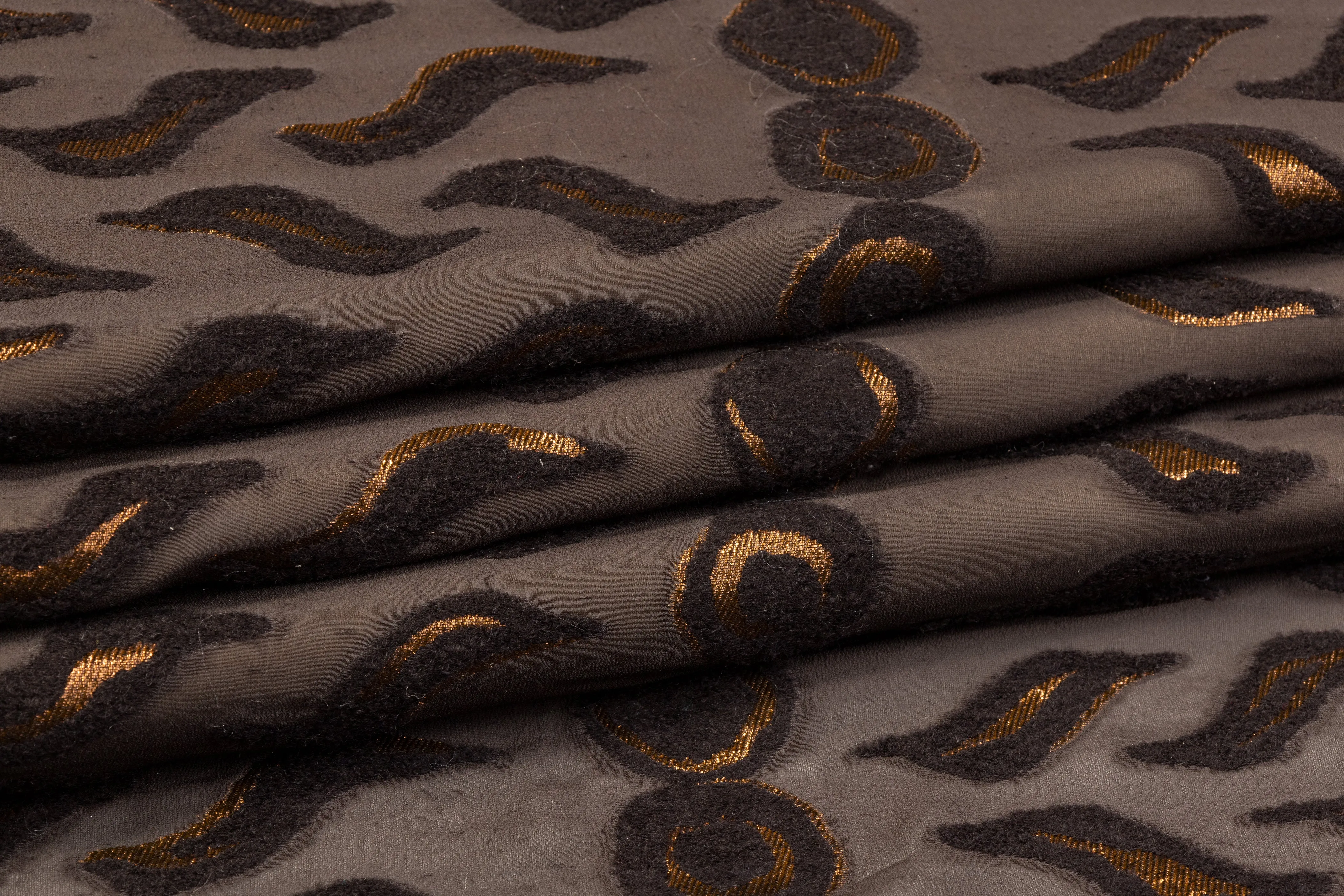 Abstract Italian Metallic Silk Wool Metallic Fil Coupé - Black / Gold