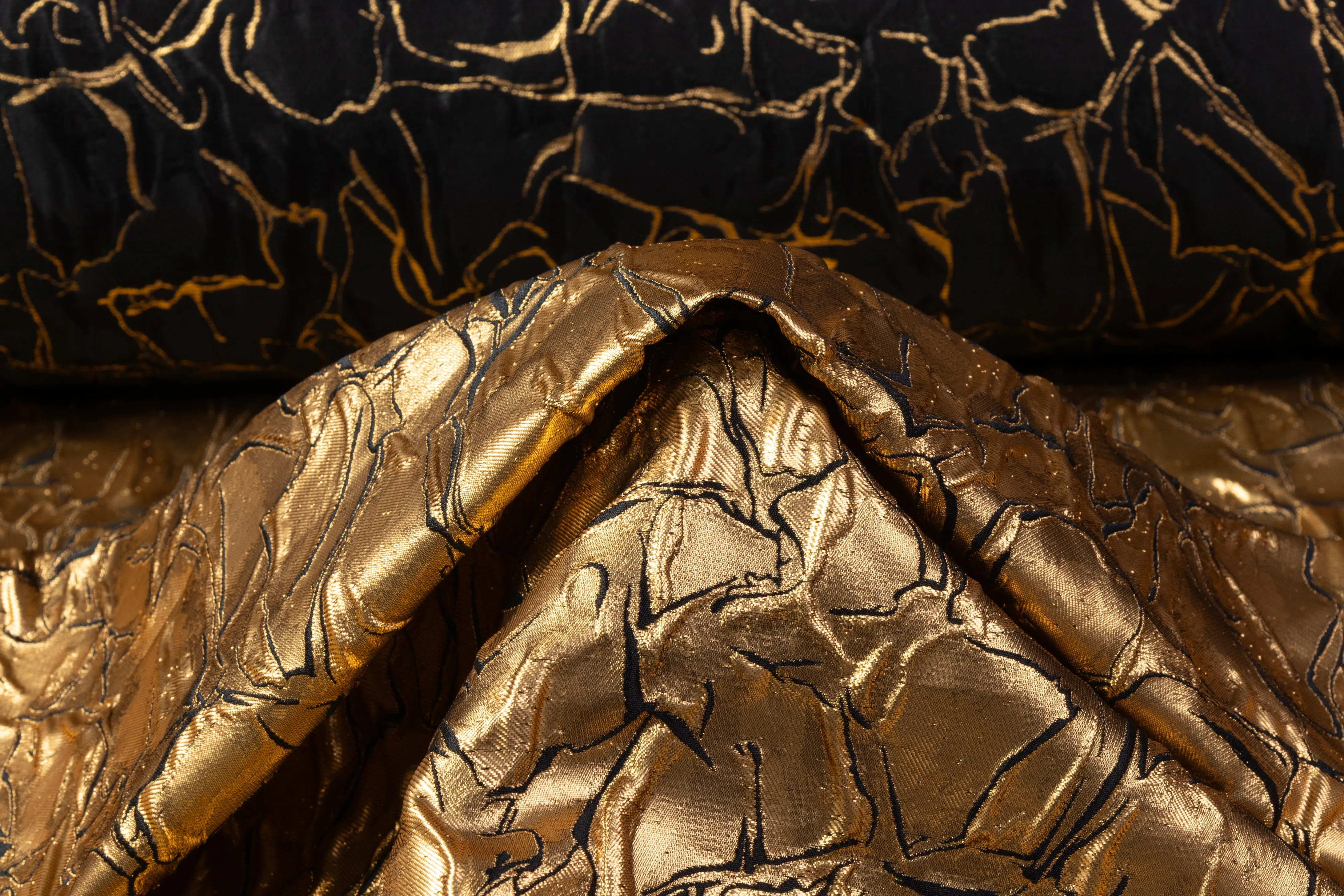 Abstract Metallic Italian Silk Blend Cloqué - Black / Gold