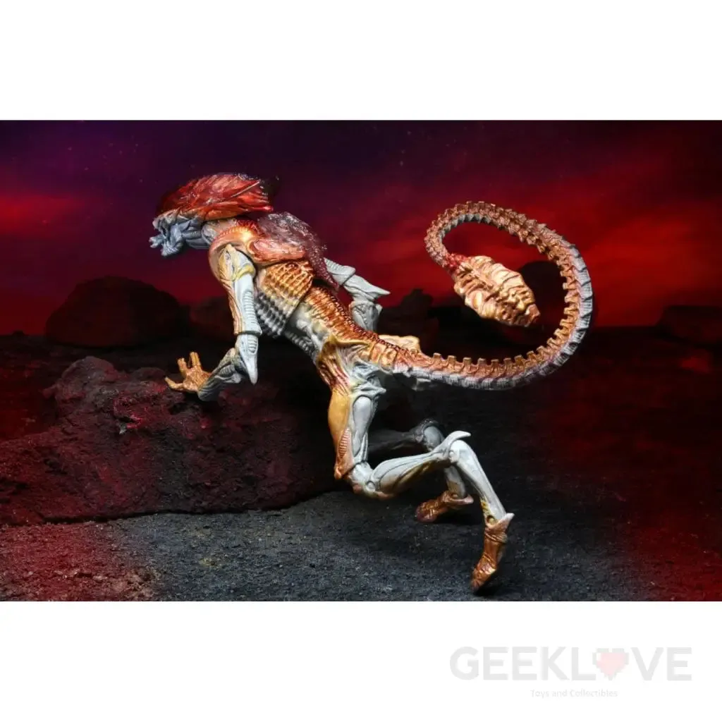 Aliens - 7" Scale Action Figure - Kenner Tribute Panther Alien