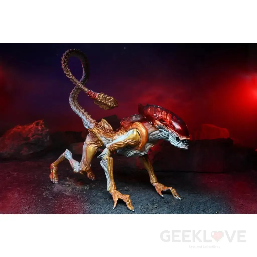 Aliens - 7" Scale Action Figure - Kenner Tribute Panther Alien