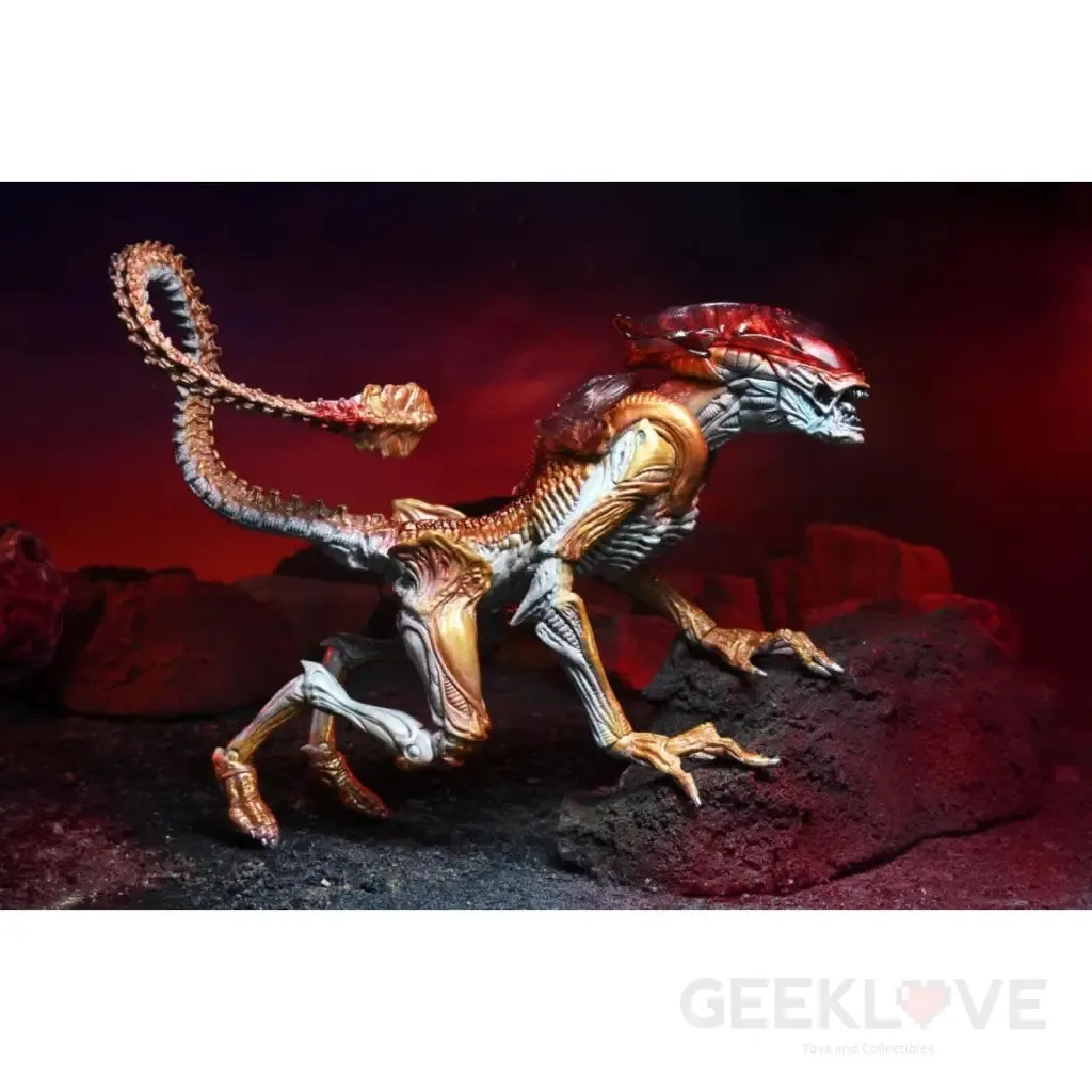 Aliens - 7" Scale Action Figure - Kenner Tribute Panther Alien