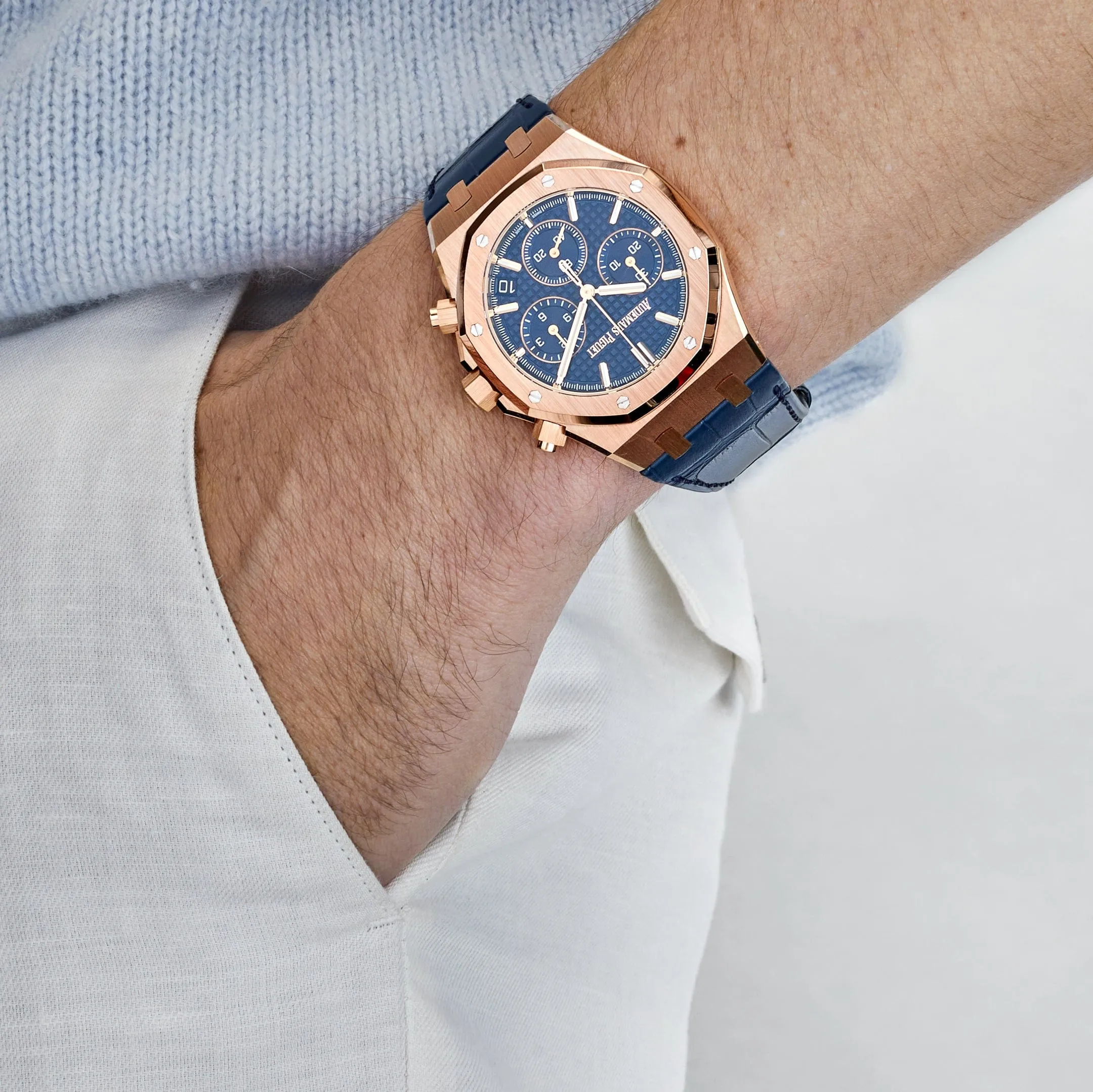 Audemars Piguet Royal Oak 26240OR.OO.D315CR.01 Chronograph '50th Anniversary' Rose Gold Blue Dial (2022)