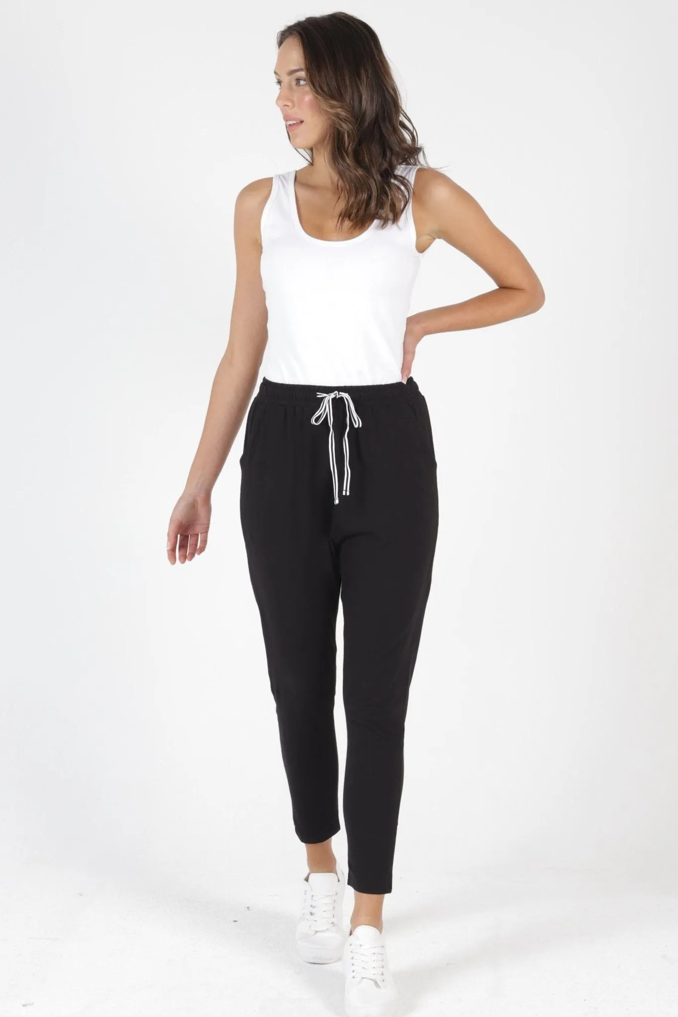 Betty Basics Jade Pant Summer Edition in Black