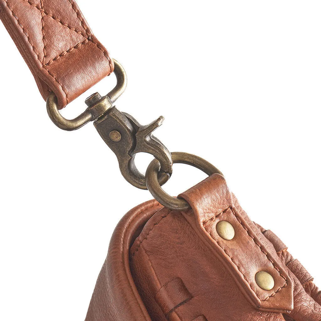 Crossbody bag with delicate edge stitching / 16180 - Cognac