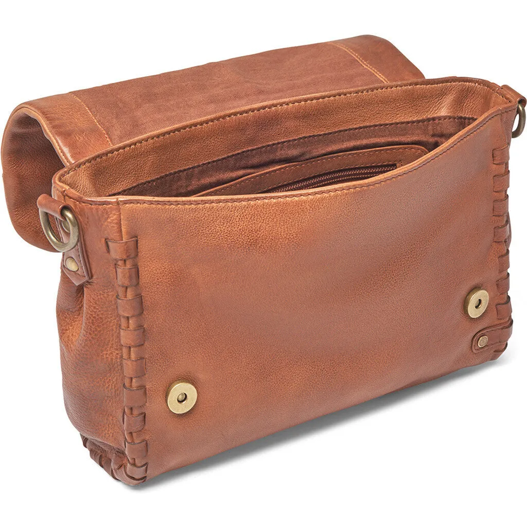 Crossbody bag with delicate edge stitching / 16180 - Cognac