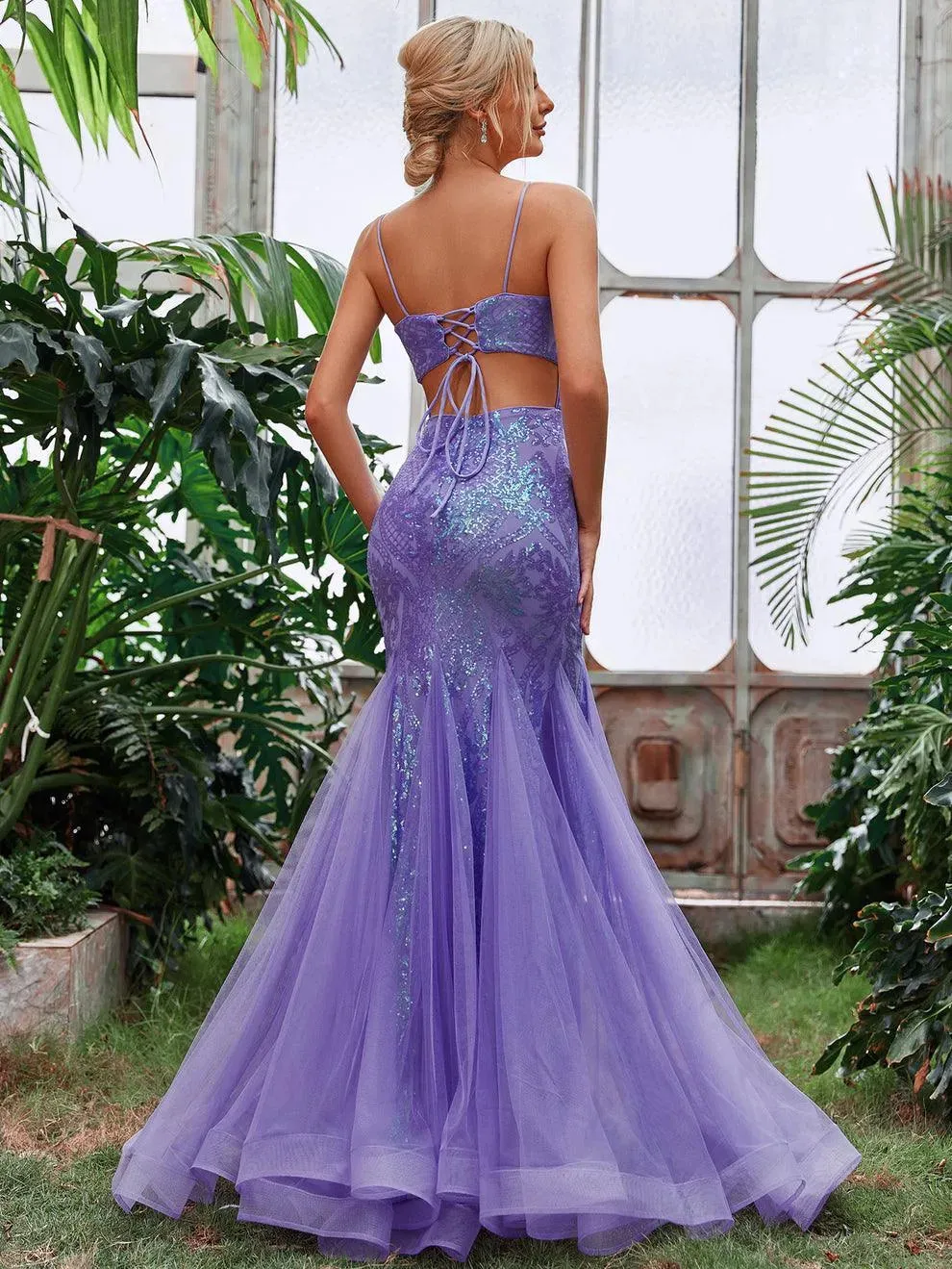 Elegant Spaghetti Strap Mesh Insert Sequin Mermaid Dress