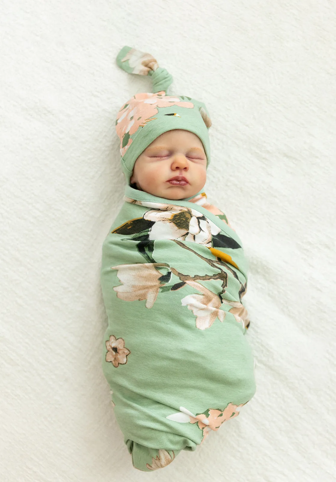 Gia Swaddle Blanket & Newborn Hat Set