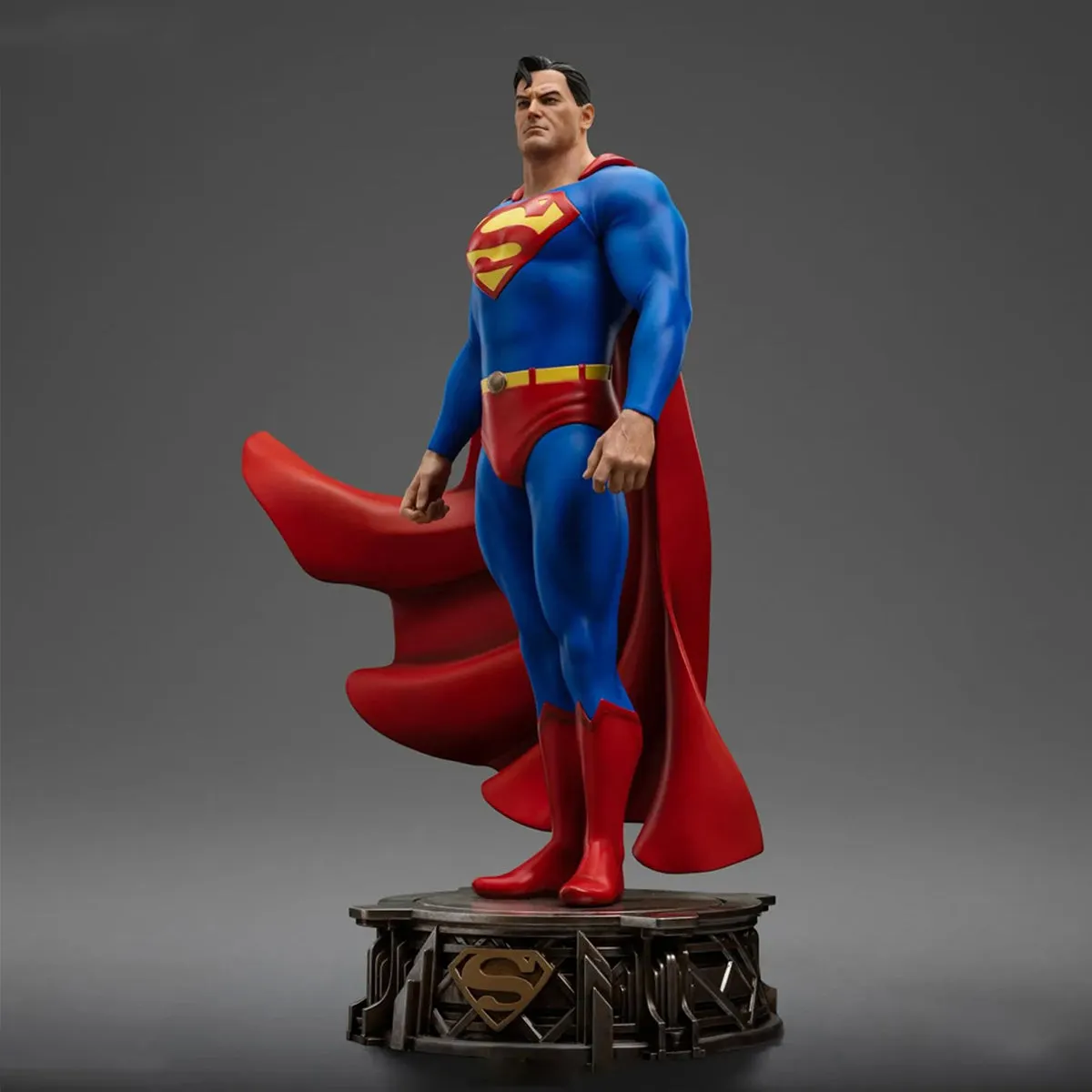 HiPlay Iron Studios, Super Man, Statue