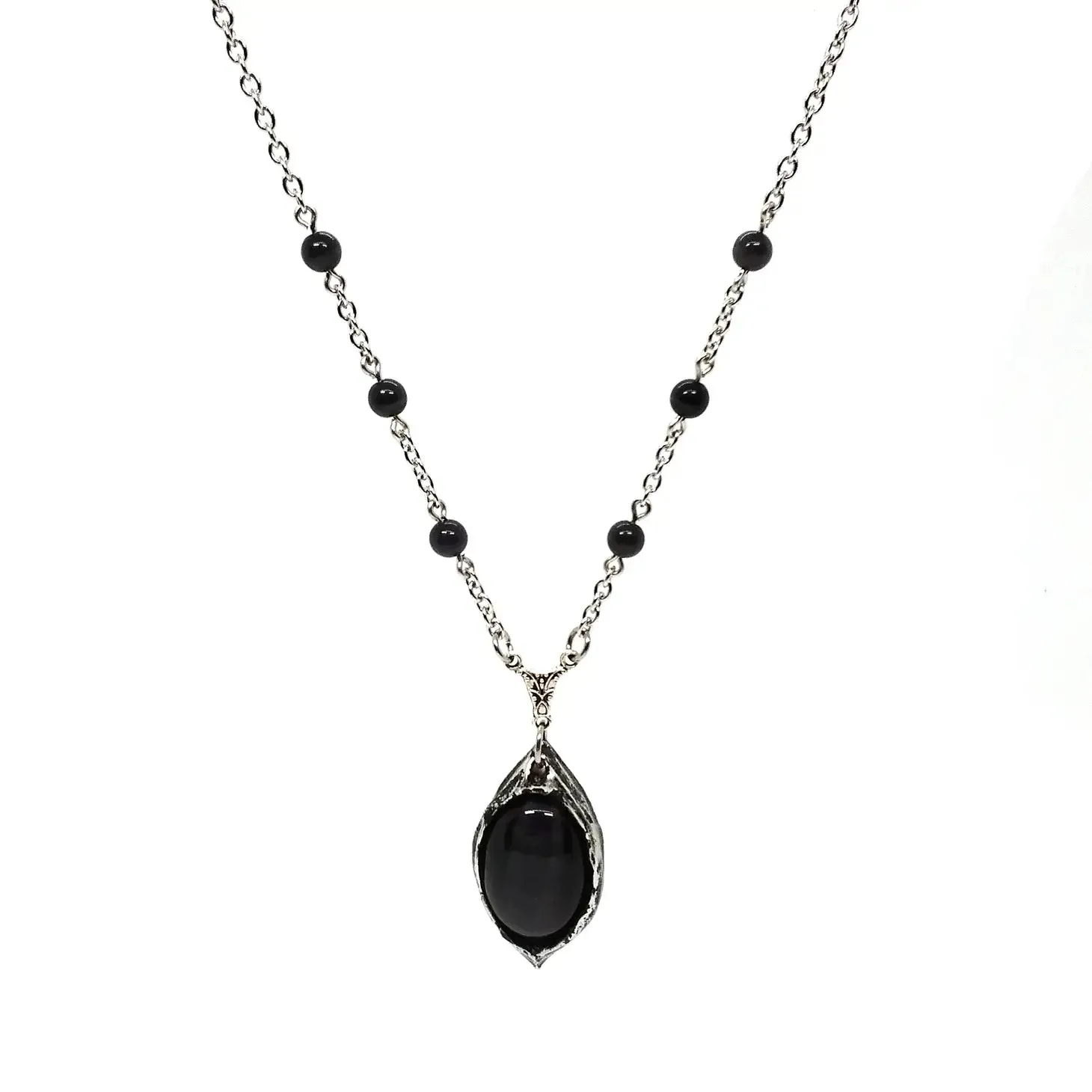 Night's Gaze: Black Cat's Eye Necklace