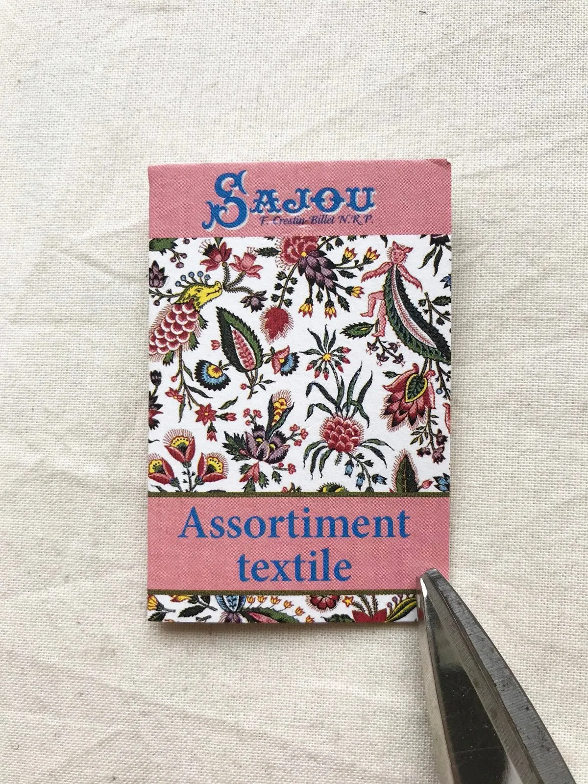 Sajou 14 textile needle assortment Coquecigrues booklet