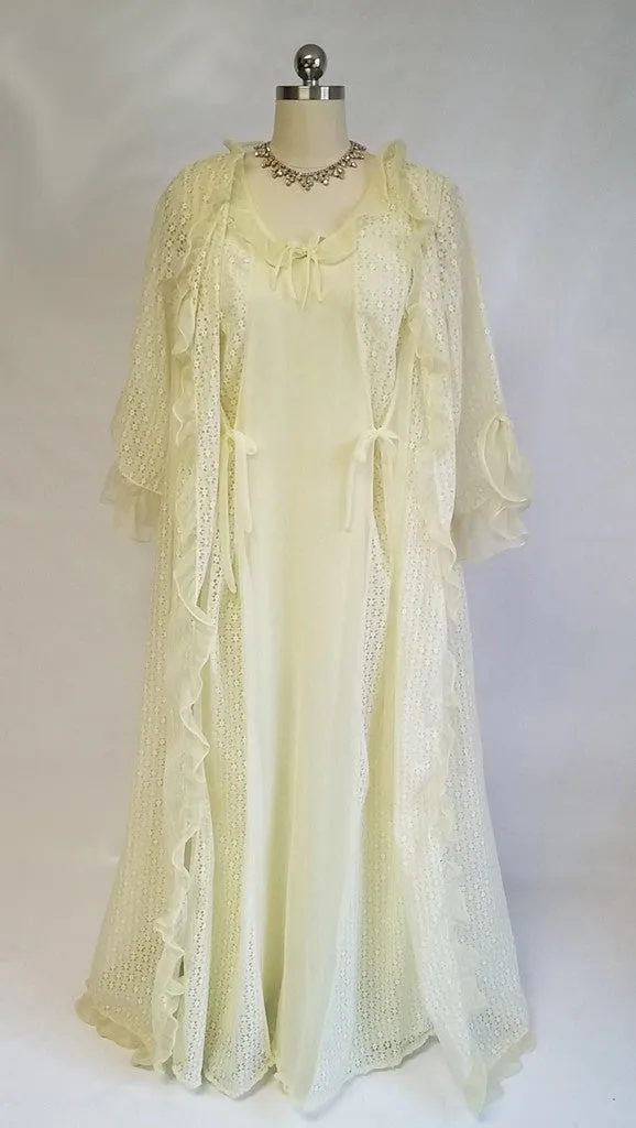 *VINTAGE SWISSETTE ORIGNAL EYELET PEIGNOIR & DOUBLE NYLON NIGHTGOWN SET IN LEMON MERINGUE