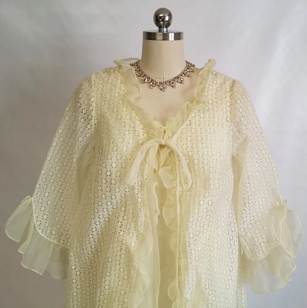 *VINTAGE SWISSETTE ORIGNAL EYELET PEIGNOIR & DOUBLE NYLON NIGHTGOWN SET IN LEMON MERINGUE